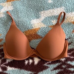 Skims 34D convertible tshirt bra new no tags Seamless  clay Bra